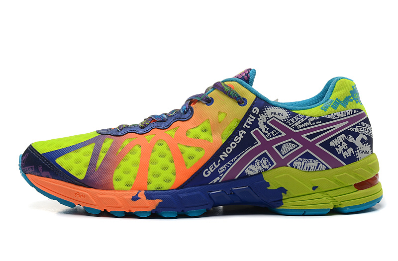 chaussure foot asics